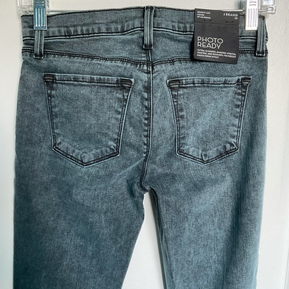 J BRAND Photo Ready Jeans - Picture 8 of 11